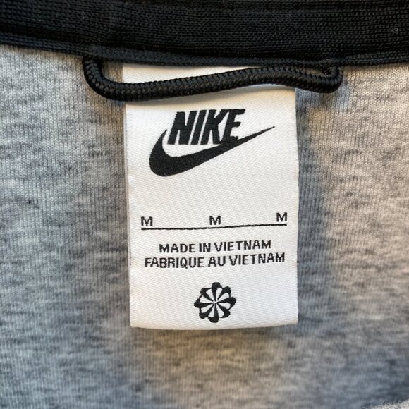 Nike Sportswear Tech Fleece 1/2 Zip Sweatshirt Grey Size Medium - Picture 4 of 8